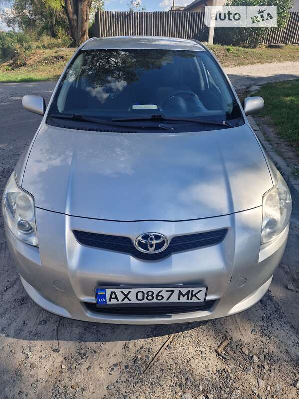 2008 toyota auris