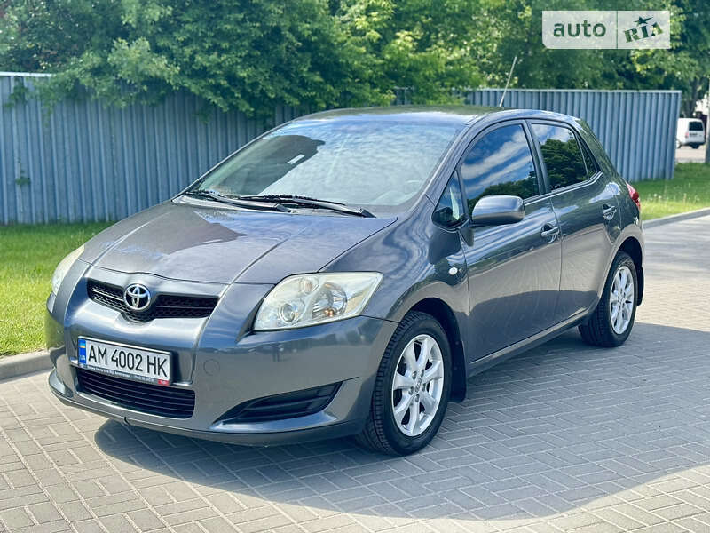 2008 toyota auris