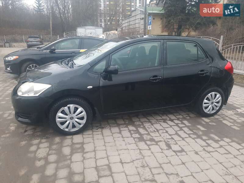 2008 toyota auris