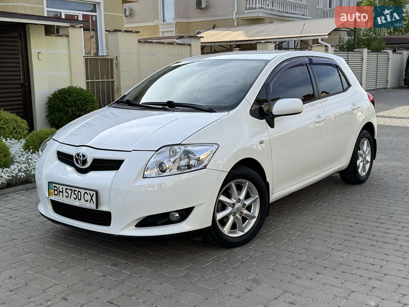 2009 toyota auris