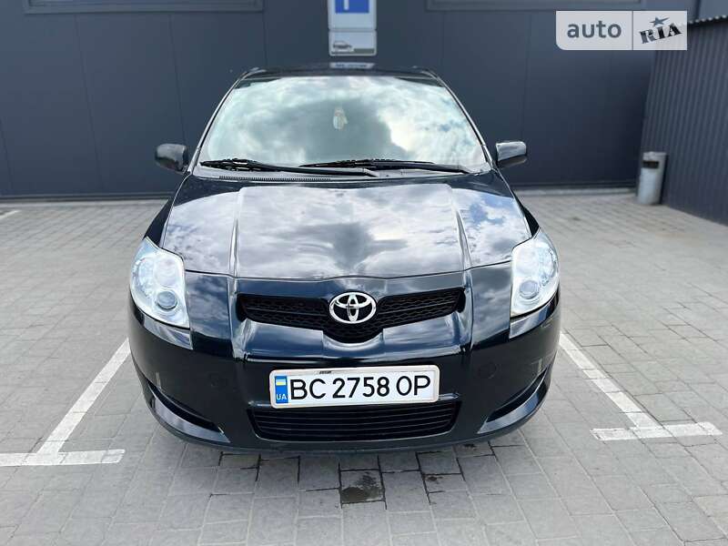 2008 toyota auris