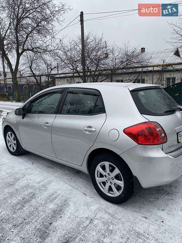 2007 toyota auris