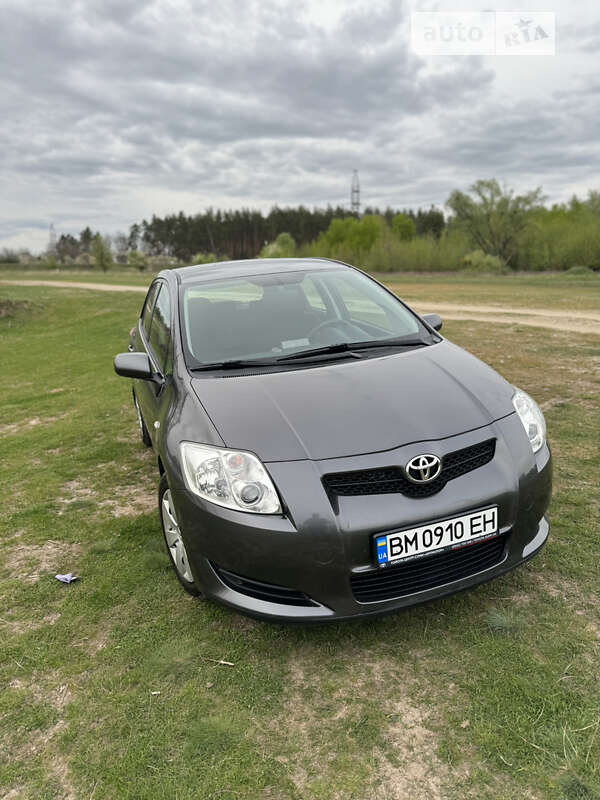 2008 toyota auris