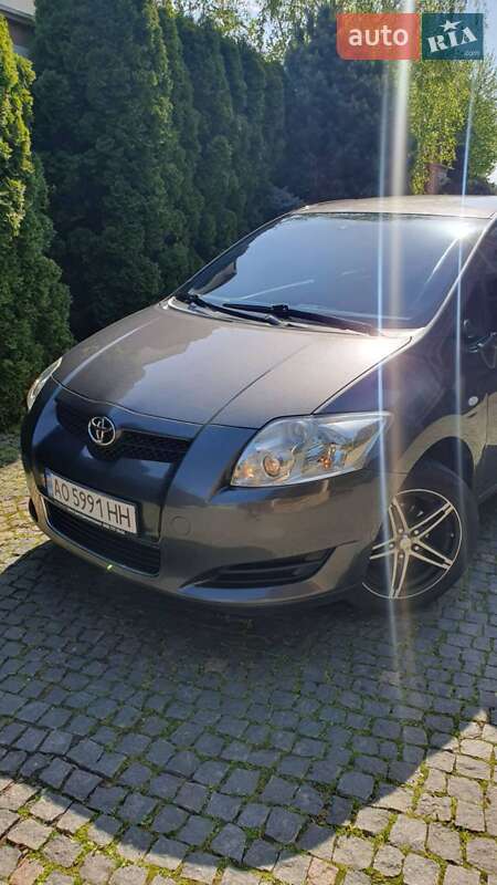 2008 toyota auris