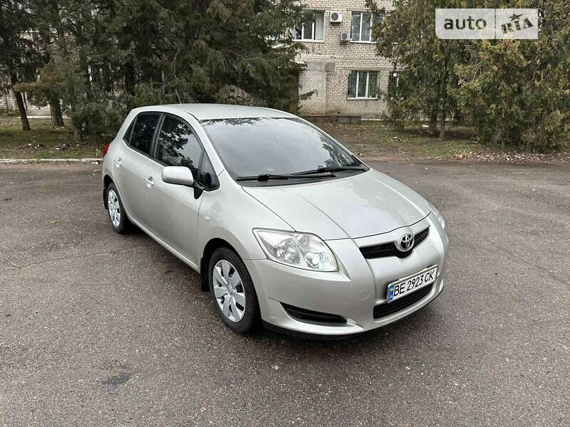 2007 toyota auris