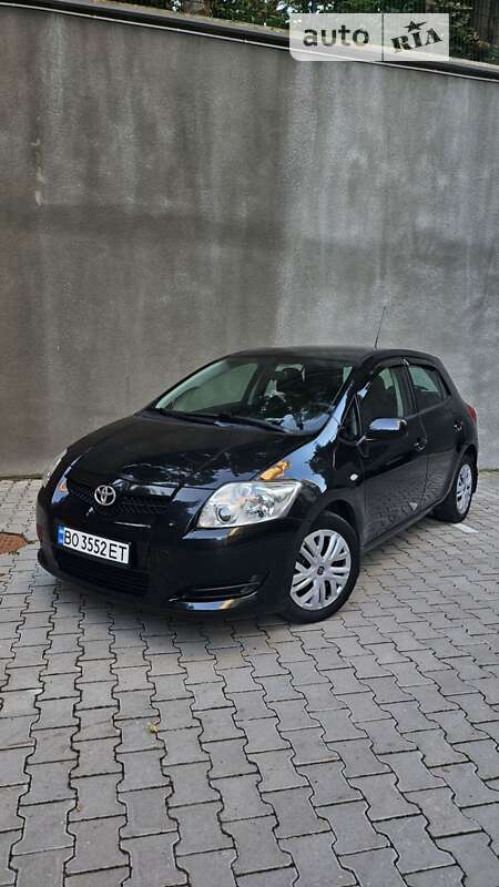 2008 toyota auris