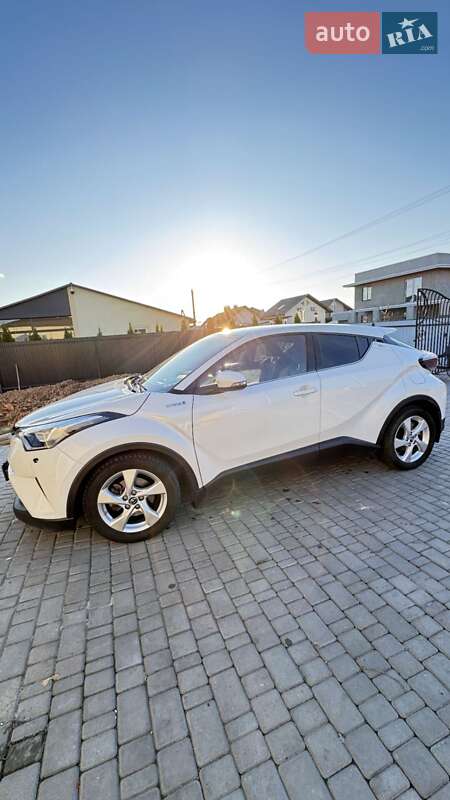 2018 toyota c-hr hybrid