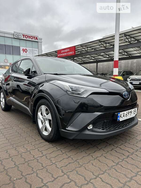 2019 toyota c-hr hybrid