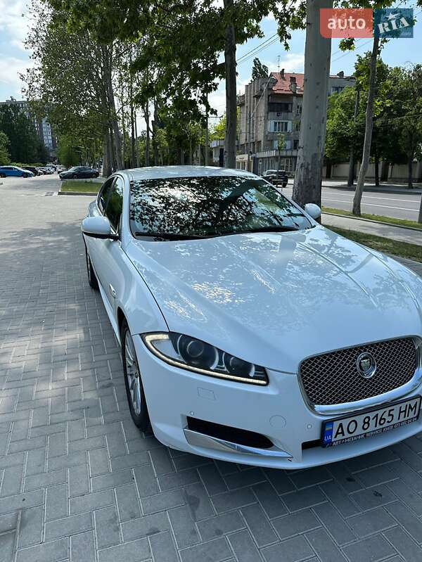 2012 jaguar xf