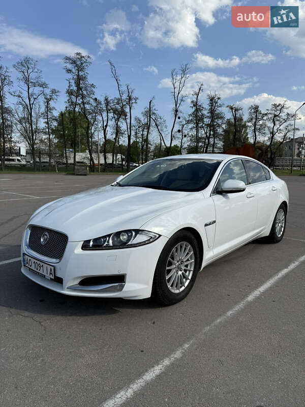 2012 jaguar xf