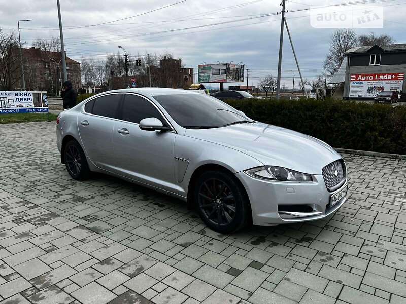 2013 jaguar xf