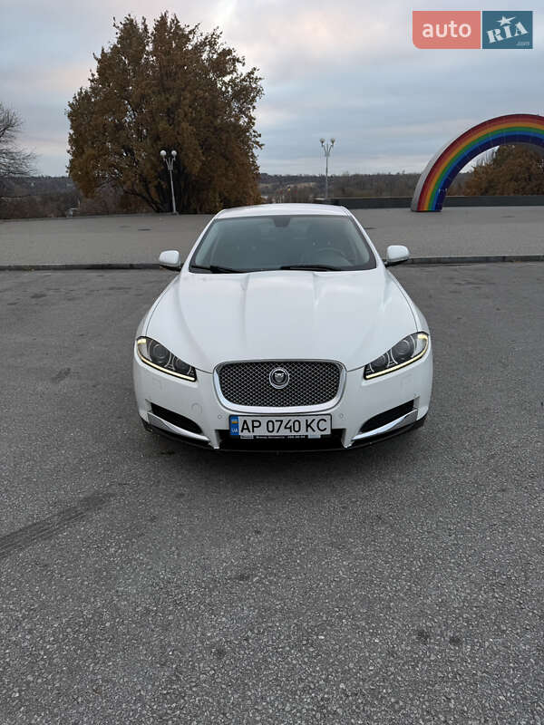 2013 jaguar xf