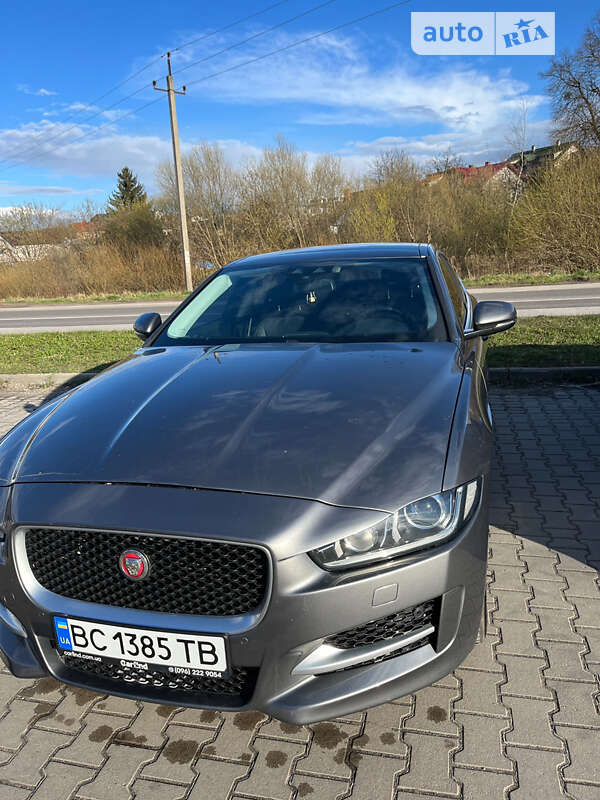 2017 jaguar xe