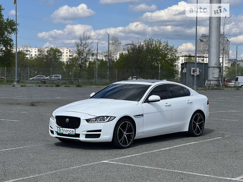2016 jaguar xe