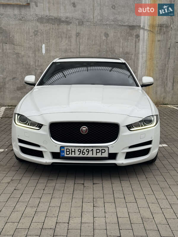 2015 jaguar xe