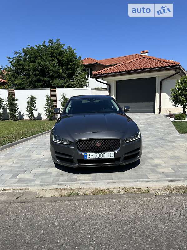 2016 jaguar xe