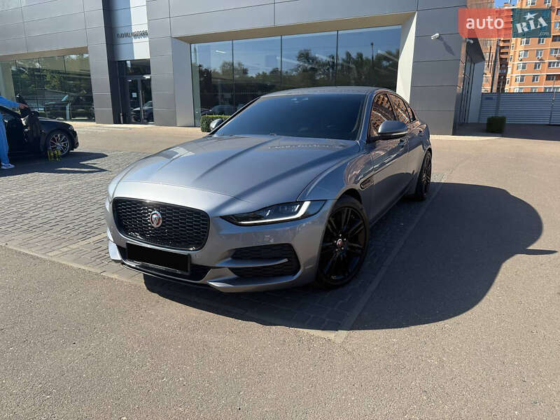 2019 jaguar xe