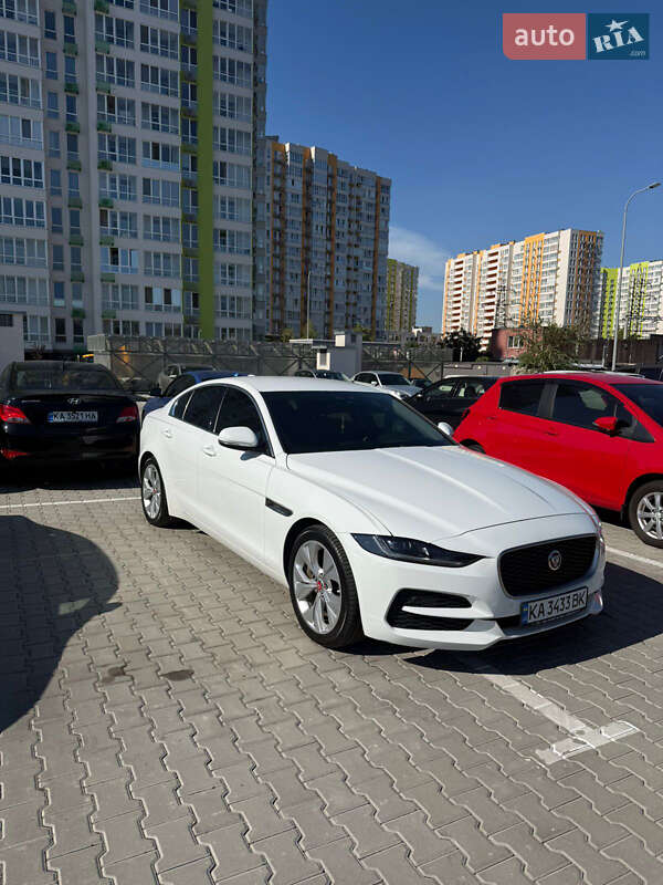 2020 jaguar xe