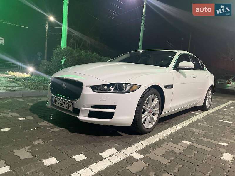 2016 jaguar xe