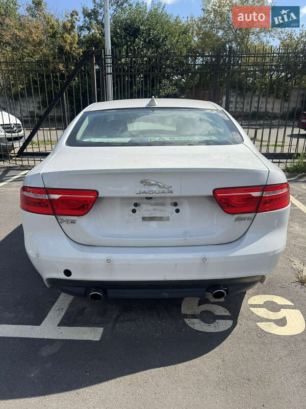 2016 jaguar xe