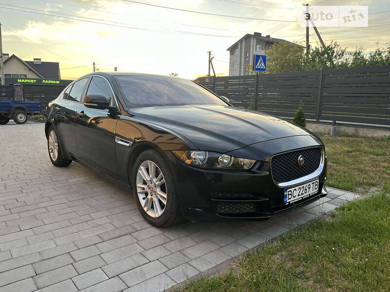 2016 jaguar xe