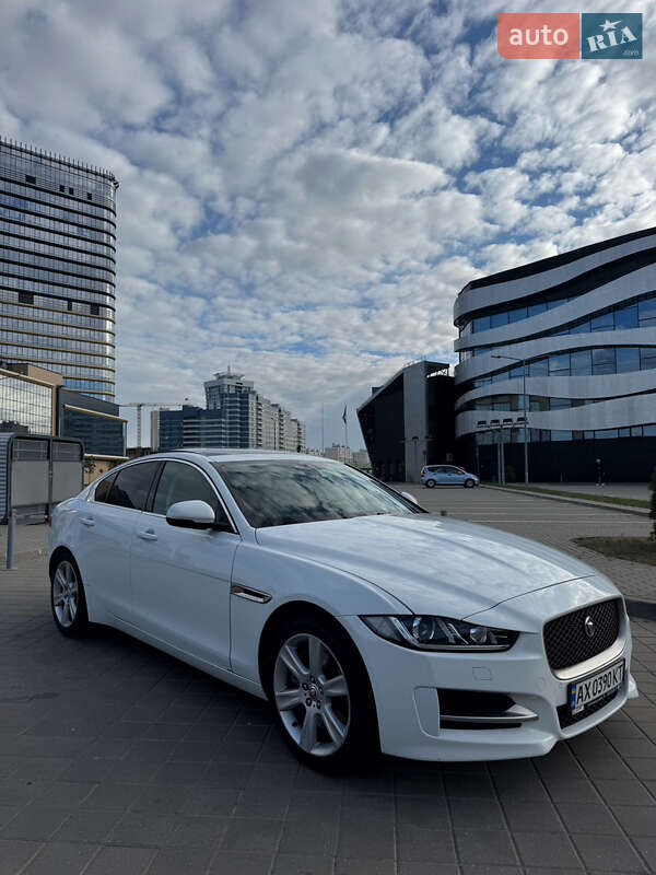 2017 jaguar xe