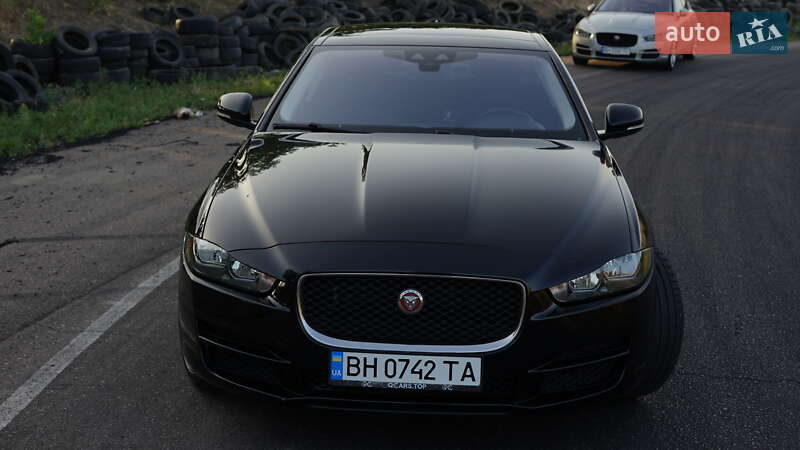 2017 jaguar xe
