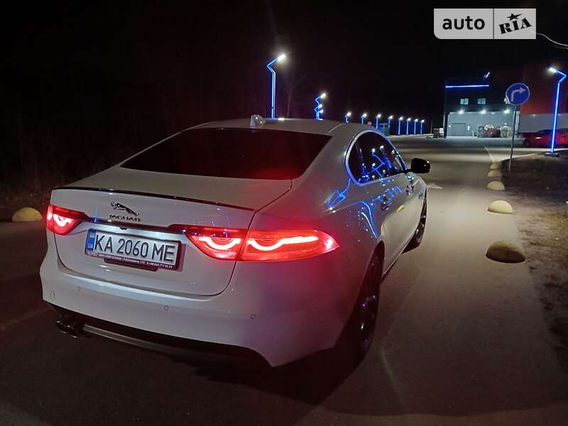 2017 jaguar xf