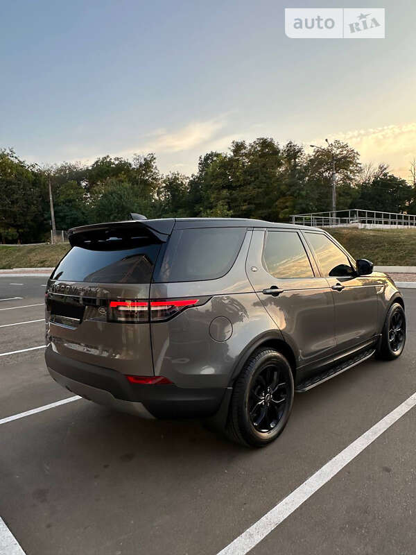 2018 land-rover discovery