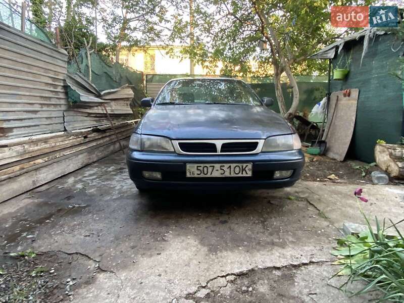 1995 toyota carina