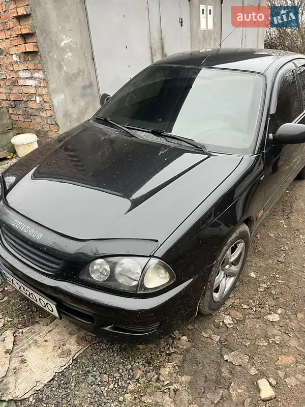 2000 toyota avensis