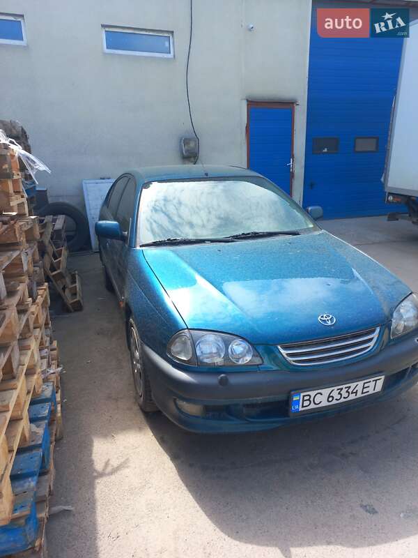 1997 toyota avensis