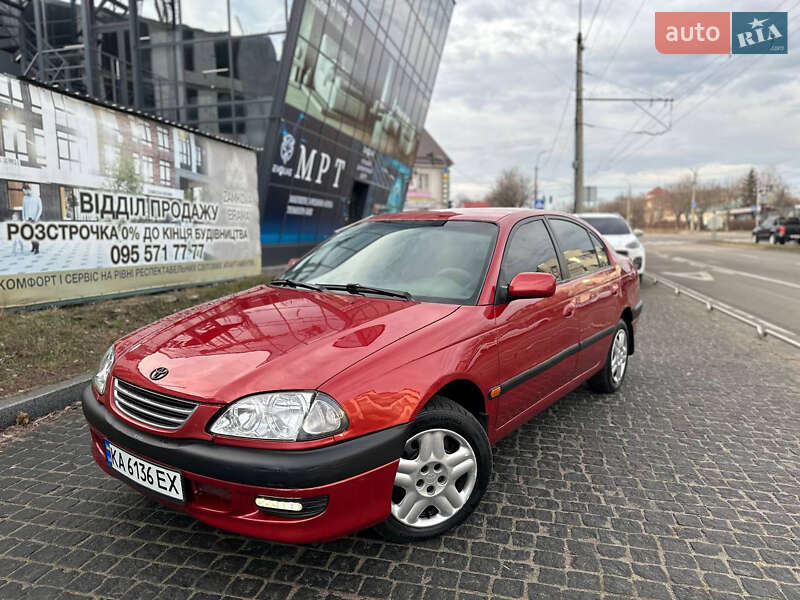 1998 toyota avensis