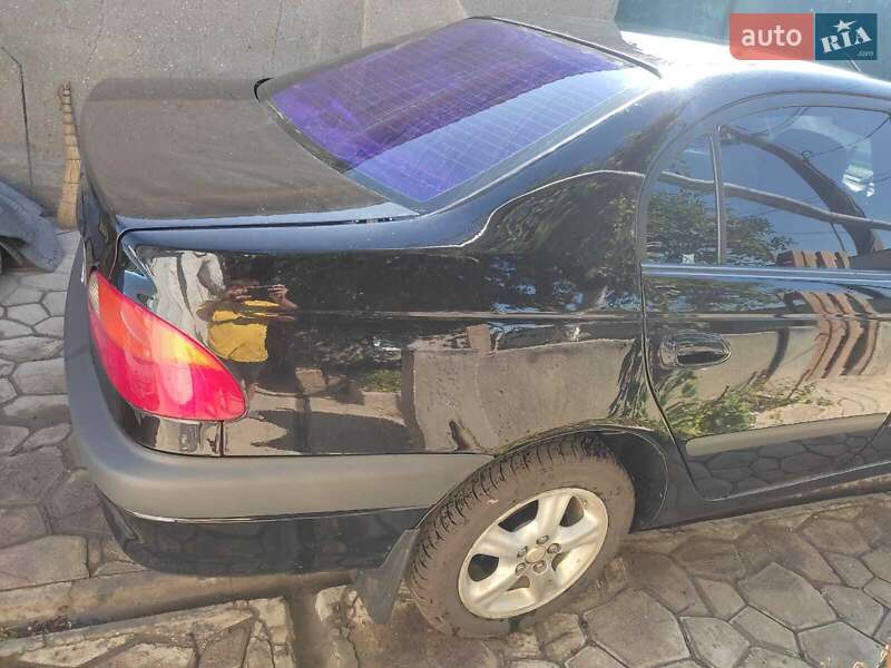 2000 toyota avensis