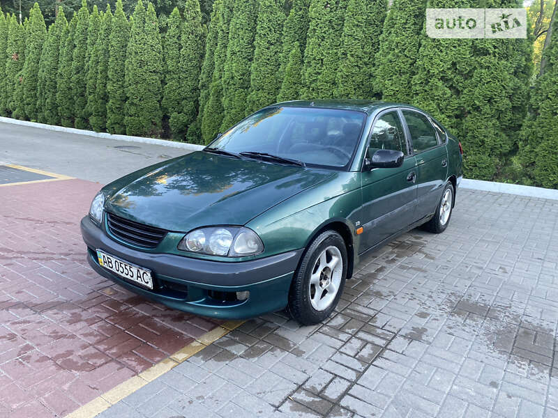 1998 toyota avensis