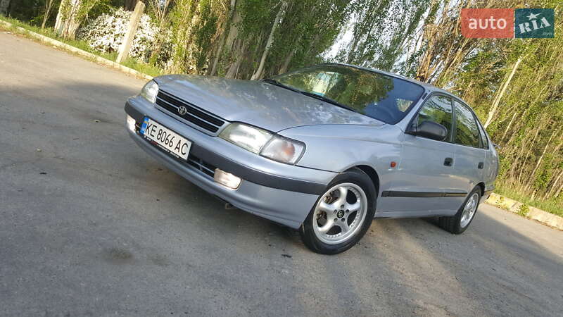 1995 toyota carina