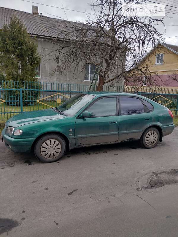 2001 toyota corolla