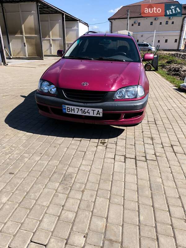 1998 toyota avensis