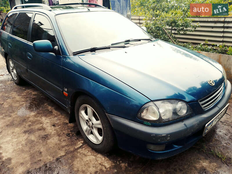 1998 toyota avensis
