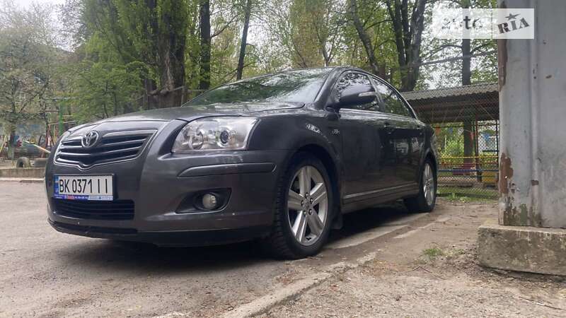 2006 toyota avensis