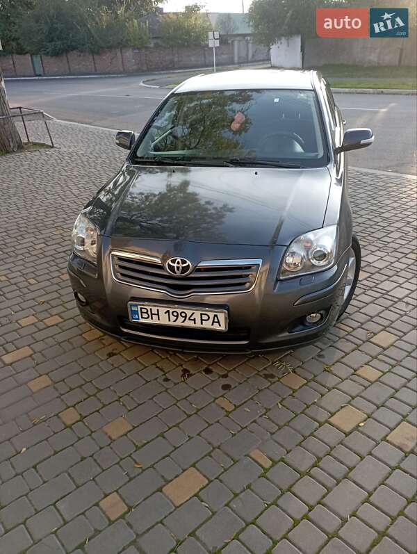 2007 toyota avensis