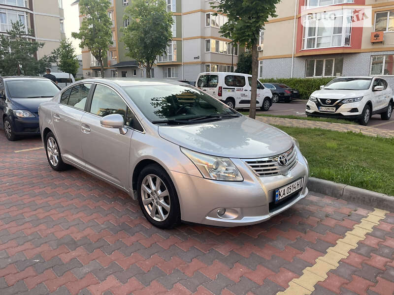 2009 toyota avensis