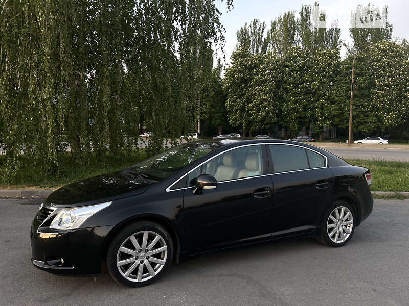 2009 toyota avensis