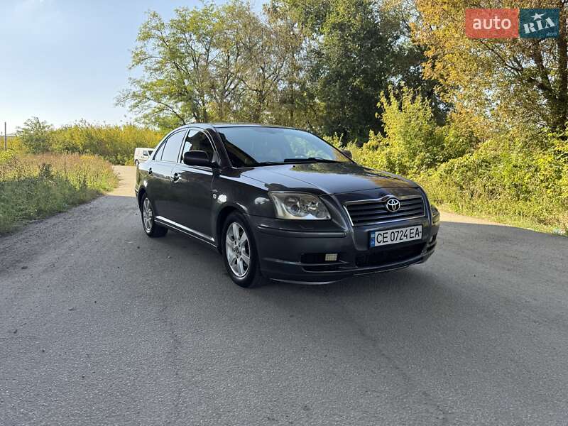 2005 toyota avensis