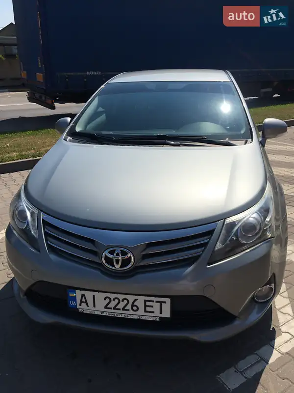 2015 toyota avensis
