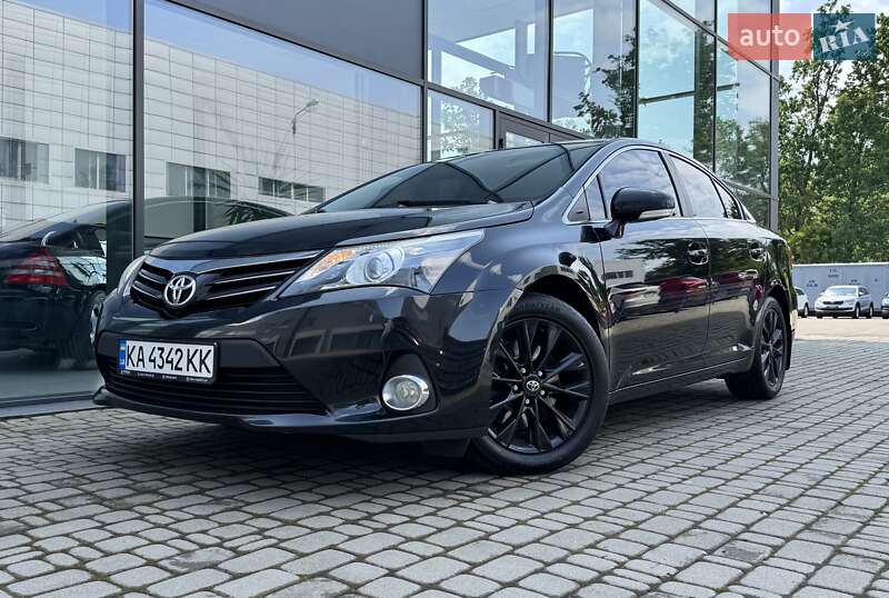 2015 toyota avensis