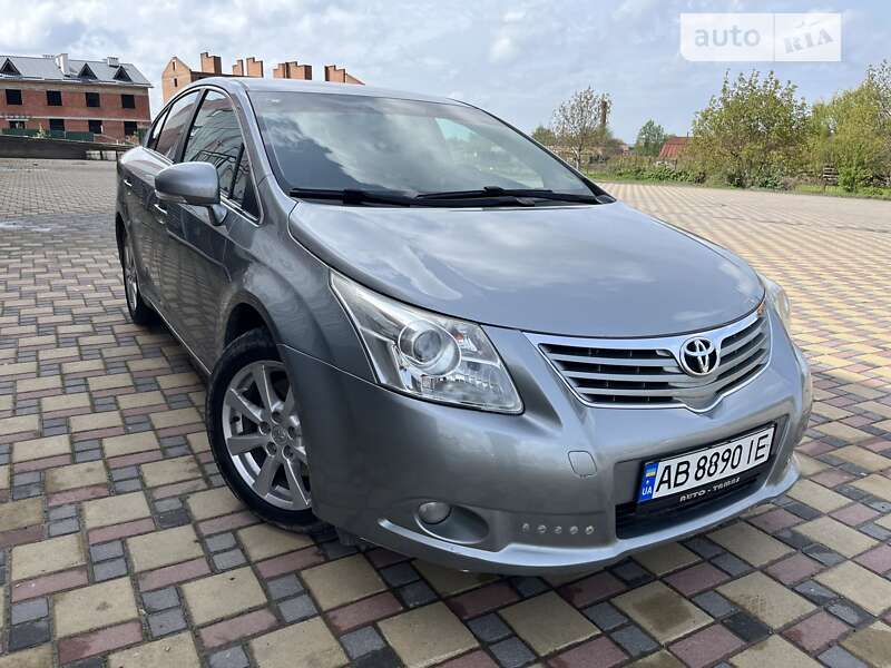 2009 toyota avensis