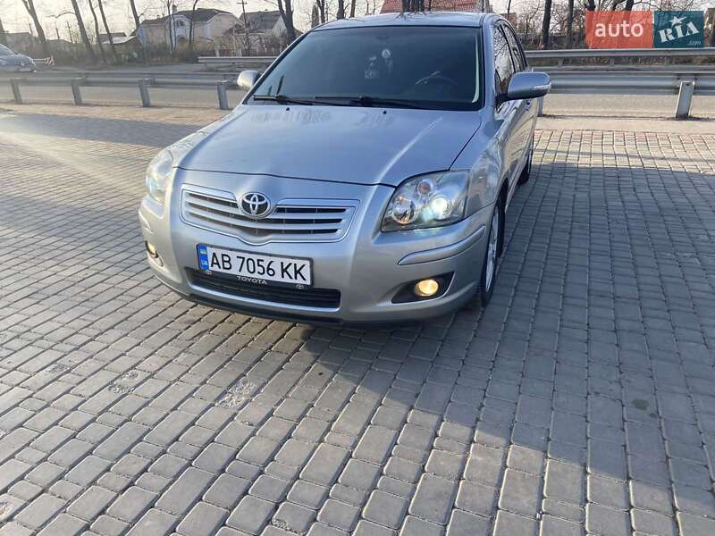 2007 toyota avensis
