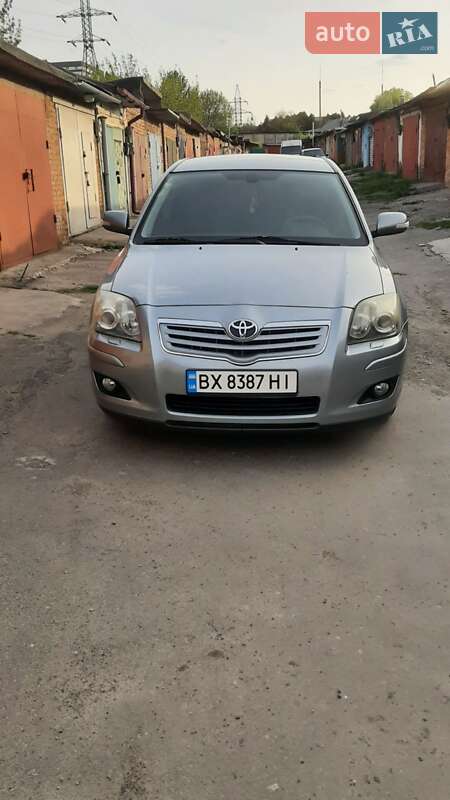 2007 toyota avensis