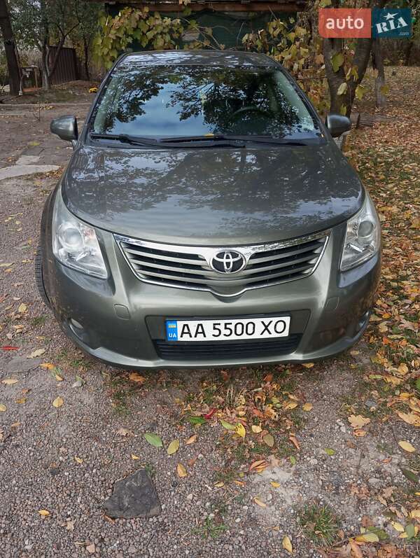 2009 toyota avensis